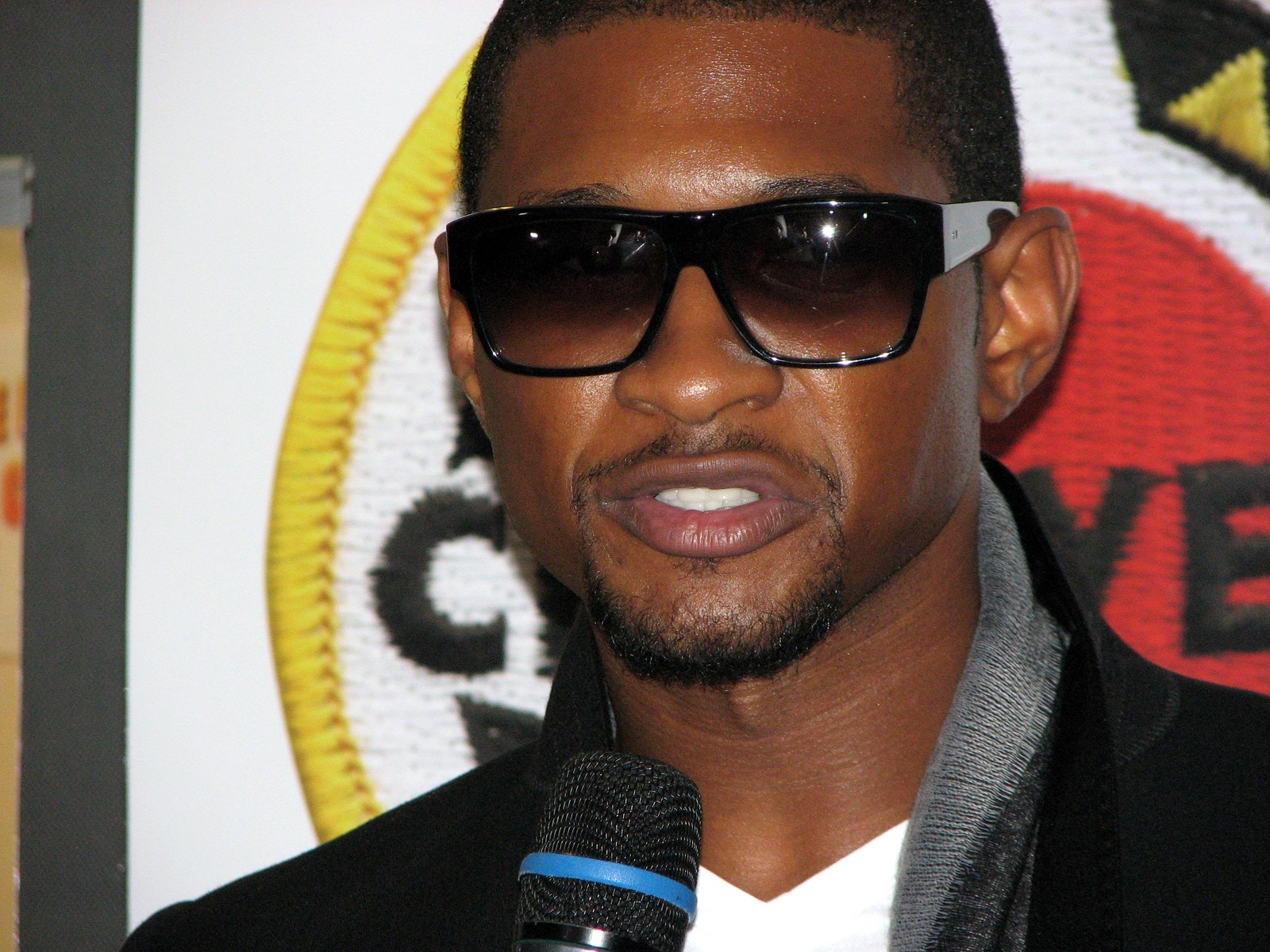 Usher's profile picture